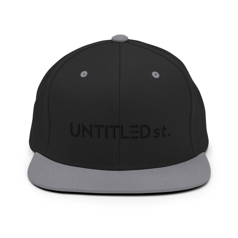 classic-snapback-black-silver-front-6531956fa57b7.jpg